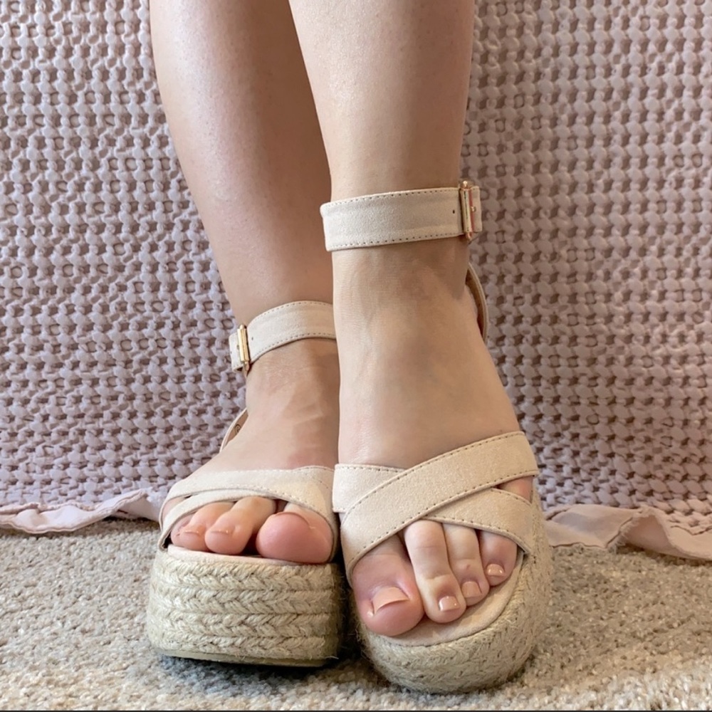 Tan Lulu's Espadrilles (Sz 6)